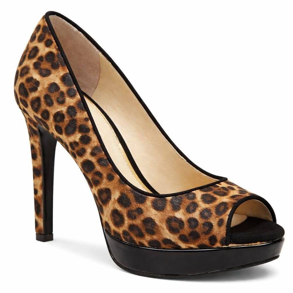 STUART WEITZMAN Leopard Print Platform Pumps Size 6M
